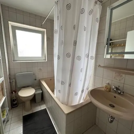 Apartment 6-personen In Direkter Naehe Von Messe Und Flughafen Cologne